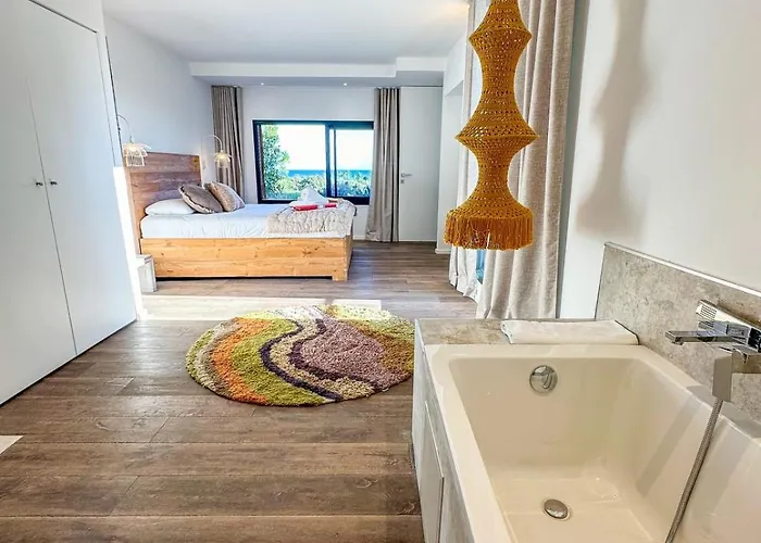 Santa Lucia Di Fautea Villa *